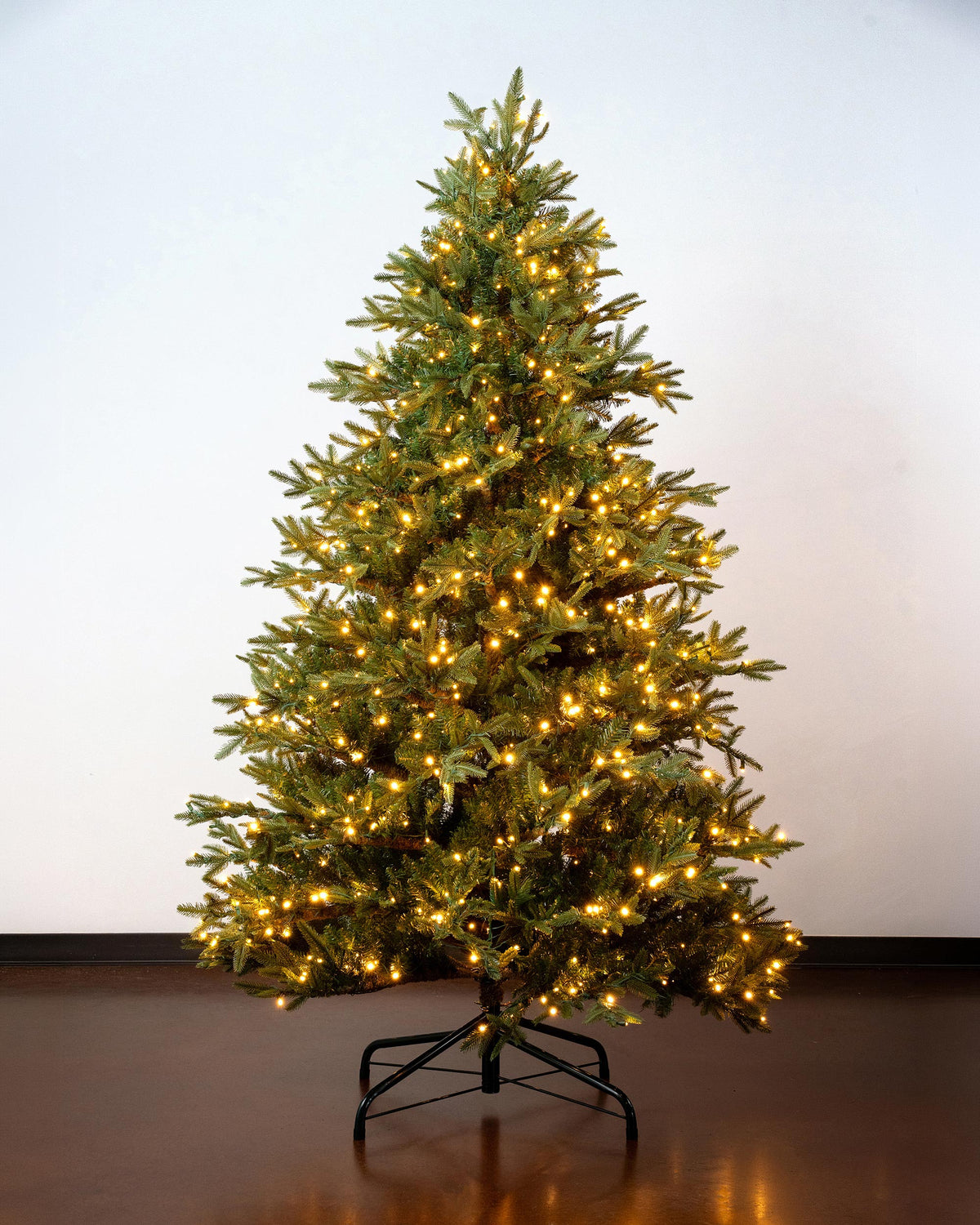 Shenandoah Deluxe Fir Christmas Tree